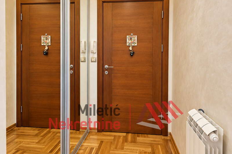 Stan 43 m² kod Vrnjačkih Termi – namešten, terasa, lift i parking