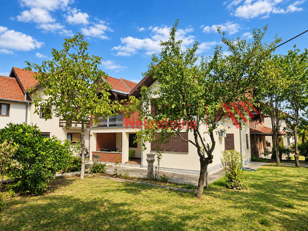 KUĆA NA PRODAJU U VRNJAČKOJ BANJI – 201 m² | Plac 860 m² | Kod Aqua Parka Raj i hotela Pegaz