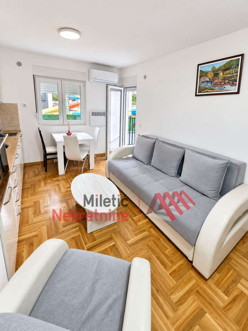 STAN KOD VRNJAČKIH TERMI – 36 m² | Odvojena spavaća soba |