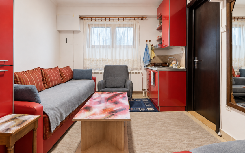 Garsonjera na šetalištu u Vrnjačkoj Banji – 18 m², pored hotela Zepter